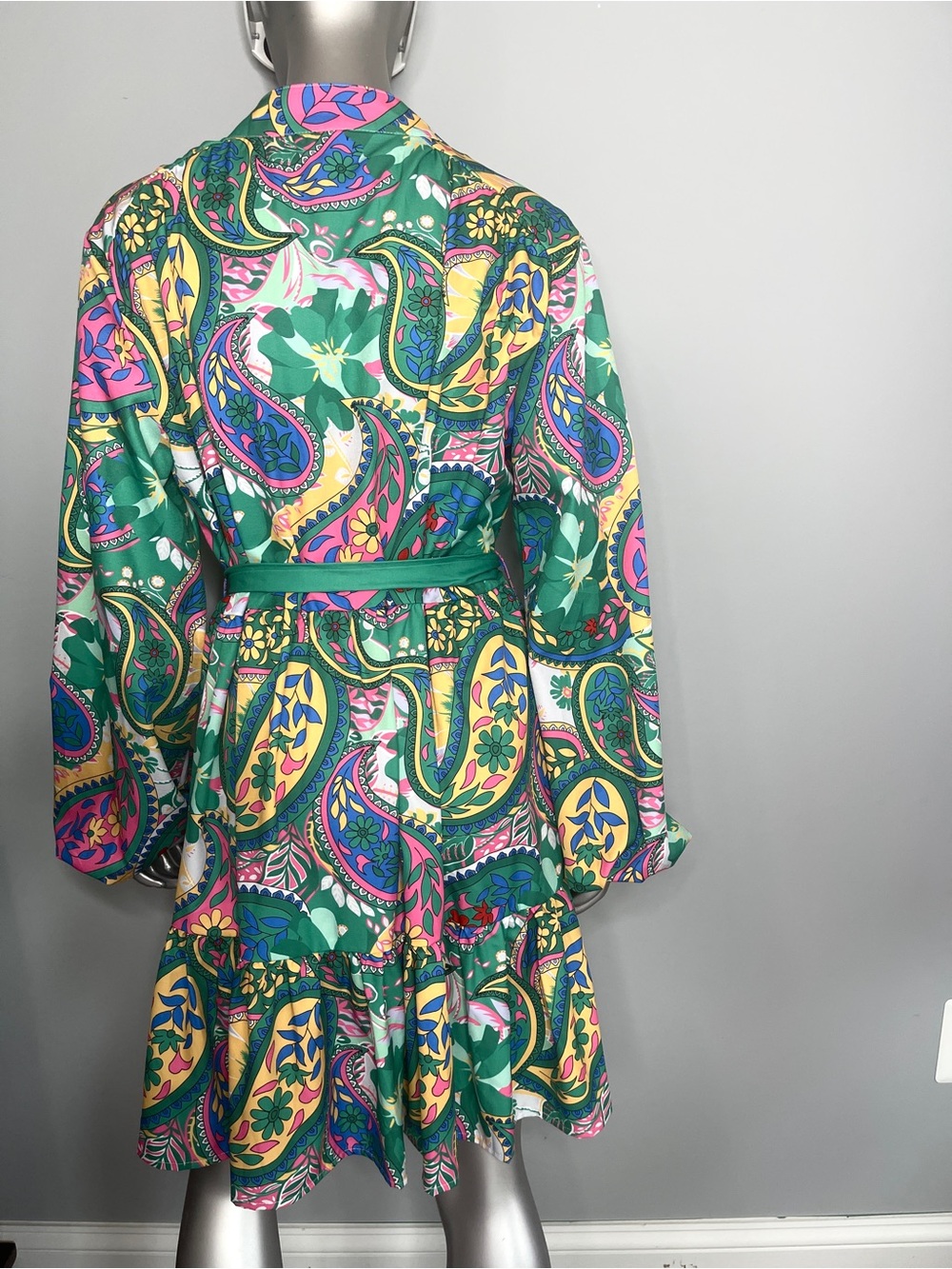 Green Paisley Tie Waist Long Sleeve Dress - Picture 9 of 10